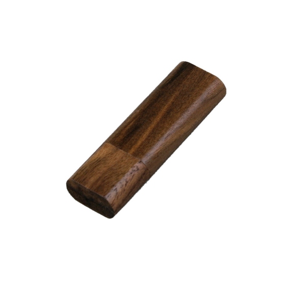[USB 2.0- флешка на 16 Гб эргономичной прямоугольной формы с округленными краями]